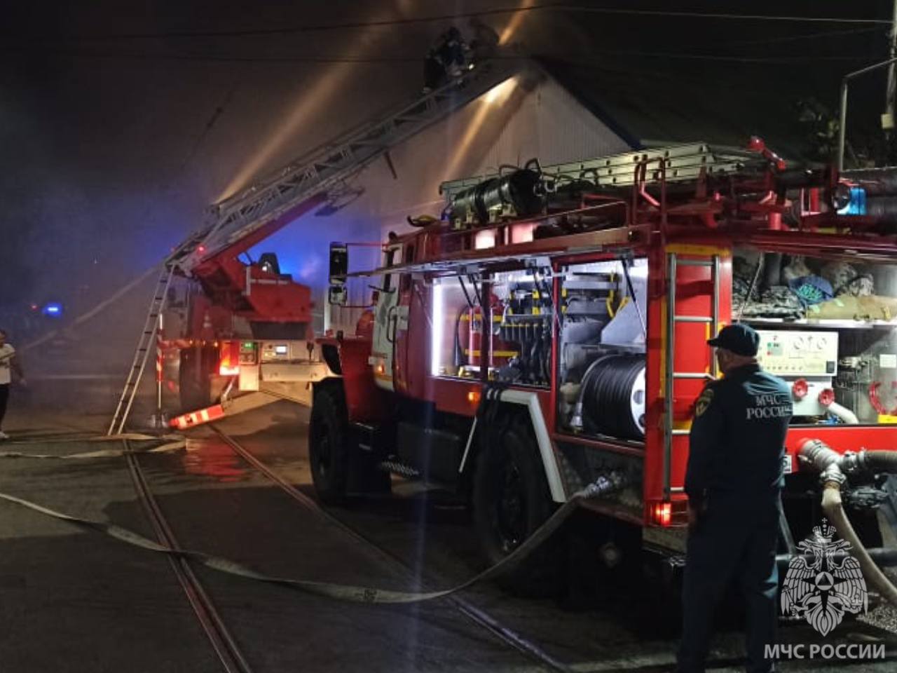 Пожар произошел в одном из зданий спорткомплекса «Динамо» во Владикавказе