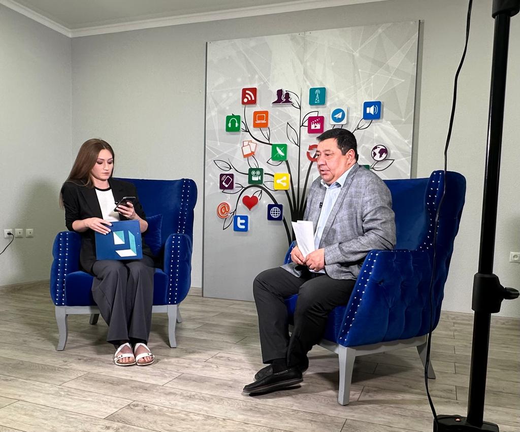 Нововведения в деятельности Социального фонда, меры поддержки для семей с невысокими доходами, нюансы пенсионного обеспечения, вопросы о больничны