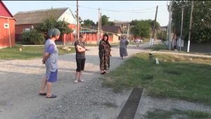 Жители улицы Новой в Кизляре жалуются, что их дома несколько раз оказывались под угрозой подтопления
