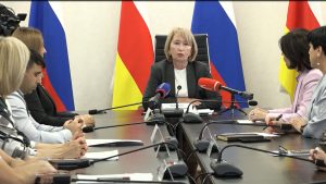 Сæйраг æвзарæн къамисы хатдзæгтæ скодтой  бынæттон хиуынаффæйады оргæнтæм æвзæрстытæн