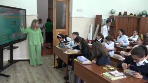 60 миллионов рублей выделили на поощрение работников образовательных организаций республики