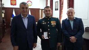 Военнослужащий 58-й армии Андрей Сугаров награжден медалью «Во Славу Осетии»