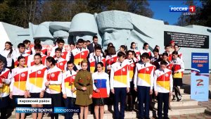 У Эльхотовских ворот открыли бюсты Героев Советского Союза, а также посвятили школьников в «Хранители истории»