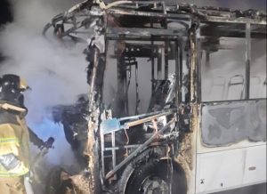 Пожарные ликвидируют возгорание автобуса в с. Михайловское