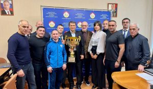 Министр физкультуры и спорта Юрий Газзаев поздравил сборную Северной Осетии с победой на XV Всероссийских юношеских Играх боевых искусств