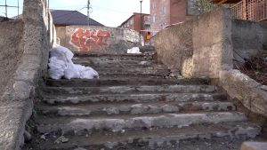 Во Владикавказе отремонтируют лестницу в створе улиц Рождественской и Штыба