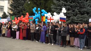 День народного единства в СОГУ отметили массовыми гуляниями и парадом национальностей