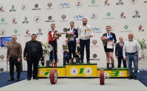 Зарина Гусалова – победительница первенства России по тяжелой атлетике