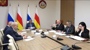 Республикæйы наркоманийы ныхмæ тох кæныны мадзæлттæ хъæуы фæкарздæр кæнын – Сергей Меняйло