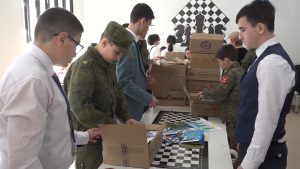 Уæлахиз чи хæстæг кæны, уыцы æфсæддонтæн ахадгæ æххуыс кæнынц волонтертæ