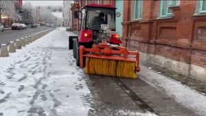 420 тонн пескосоляной смеси израсходовали за сутки на дорогах Владикавказа