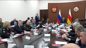 Сергей Меняйло архайдта, сæрмагонд æфсæддон операцийы чи архайы, уыцы æфсæддонтæн æххуыс кæныны фарстаты фæдыл