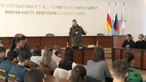 Военный корреспондент Георгий Мамсуров встретился со студенческим активом Северной Осетии