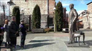 Александр Олешко принял участие в церемонии возложения цветов к памятнику Евгению Вахтангову во Владикавказе в честь Всемирного дня театра
