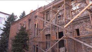 Во Владикавказе полным ходом идет реставрация одного из корпусов СОГМА