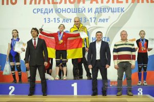 Сборная Северной Осетии участвует в первенстве России по тяжелой атлетике среди юношей и девушек