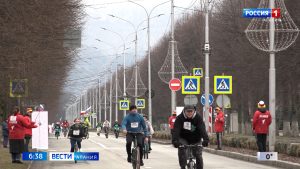 Во Владикавказе прошел велопробег, приуроченный к выборам президента России