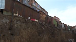 Жильцы дома на улице Кантемирова опасаются за свои гаражи из-за ведущейся рядом стройки