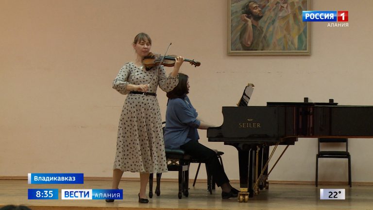 Ежегодный концерт преподавателей Детской музыкальной школы прошел в колледже искусств
