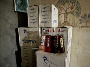В Северной Осетии пресекли продажу контрафактной водки и коньяка