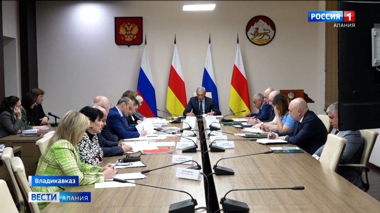Борис Джанаев провел заседание Межведомственной комиссии по снижению неформальной занятости