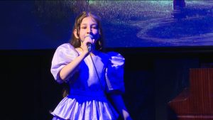 Юное дарование: 10-летняя певица Алина Джигкаева покоряет свои музыкальные горизонты