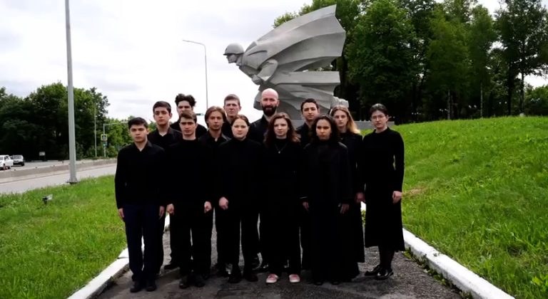 Вокальный ансамбль Владикавказского колледжа искусств принял участие во Всероссийской хоровой акции «Нам нужна одна Победа»