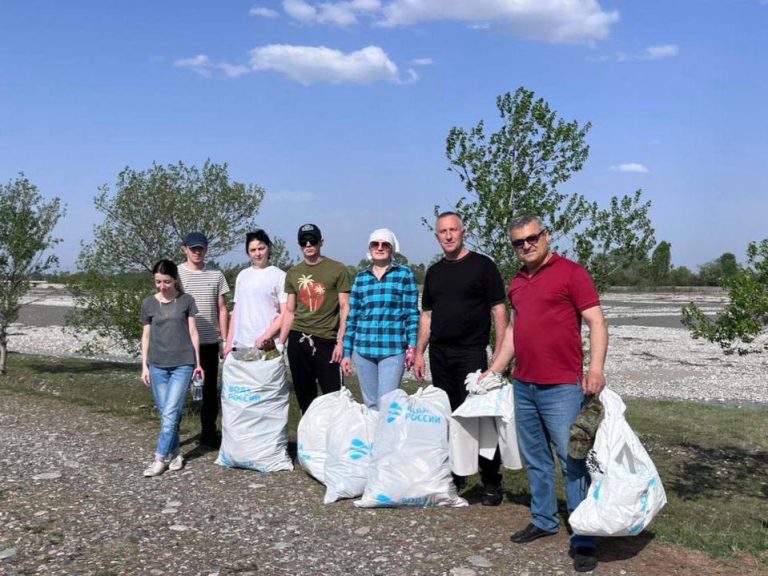 Волонтёры очистили от мусора берега рек Ардон и Таргайдон в рамках Всероссийской акции «Вода России»
