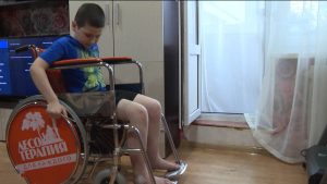 Социалон проект «Лесотерапия»-мæ гæсгæ 8-аздзыд Саулаты Давидæн æрбаластой инвалидон коляскæ