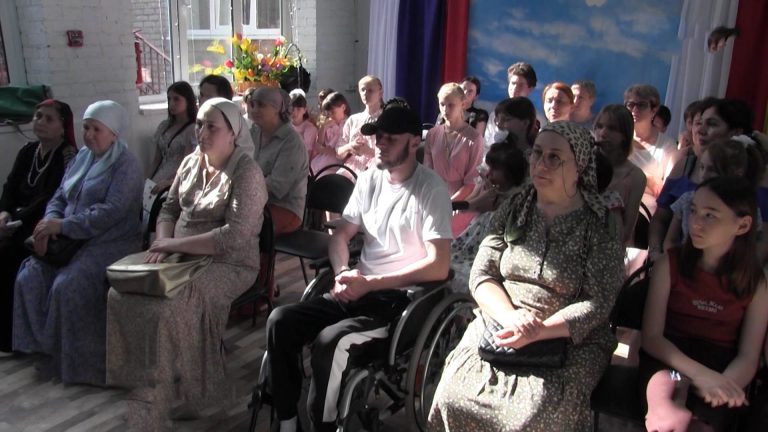 Меценаты и благотворители из различных регионов России посетили Моздокский центр «Амонд»