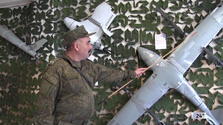 Военнослужащие моздокского зенитного ракетного полка организовали выставку-музей сбитых вражеских беспилотников