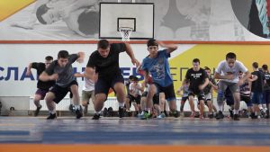 Юношеская сборная России по вольной борьбе готовится к первенству мира на сборах в Осетии