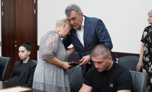 Сергей Меняйло передал государственные награды родным военнослужащих, погибших в ходе СВО