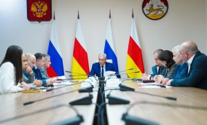 Борис Джанаев провел совещание по финансово-хозяйственной деятельности лечебных учреждений республики