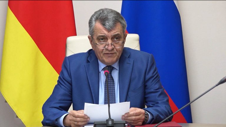 Сергей Меняйло: обстановка в республике спокойная, ЧС за сутки не зарегистрировано