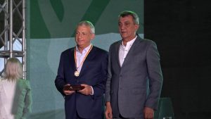 Цæгат Ирыстоны раздæры разамонæг Битарты Вячеслав хорзæхджынгонд æрцыд «Ирыстоны Намысы» орденæй