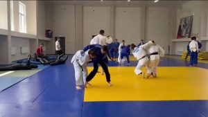 Дзæуджыхъæуы дзюдойы скъолайы архайджытæ сæ уыцы фембæлд сарæзтой Хæзныдоны хъæуы спортивон дзæбæхгæнæн комплексы