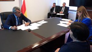 Цæгат Ирыстоны Сæргълæууæг Сергей Меняйло Уæрæсейы Президенты исæнуаты фембæлд республикæйы цæрджытимæ