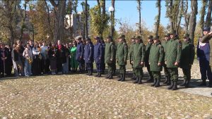 В День памяти жертв политических репрессий во Владикавказе возложили цветы к памятнику «Камень слёз»