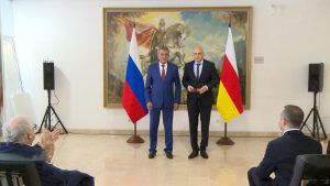 Сергей Меняйло паддзахадон хæрзиуджытæ радта стыр æвæрæн чи бахаста, уыцы кусджытæн