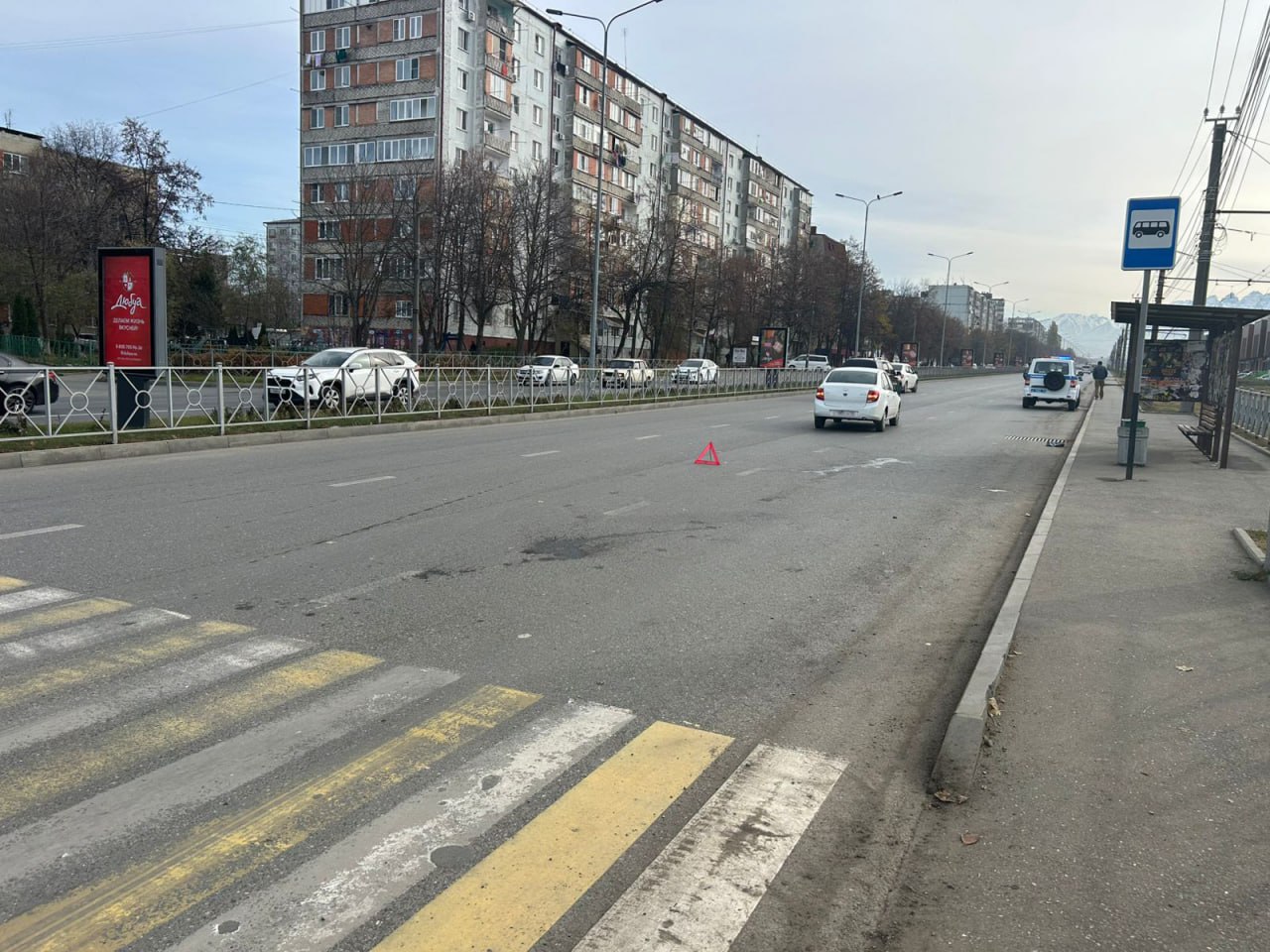 Во Владикавказе водитель «Лады Гранты» сбил двух пешеходов, переходивших дорогу не по «зебре»