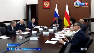 Республикæйы Сæргълæууæг Сергей Меняйло видеоконференцийы бастдзинады хуызы архайдта наркотикты ныхмæ Паддзахадон комитеты æмбырды