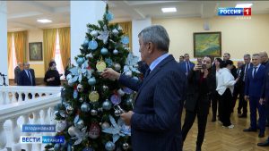 Всероссийская акция «Елка желаний» прошла в Доме правительства