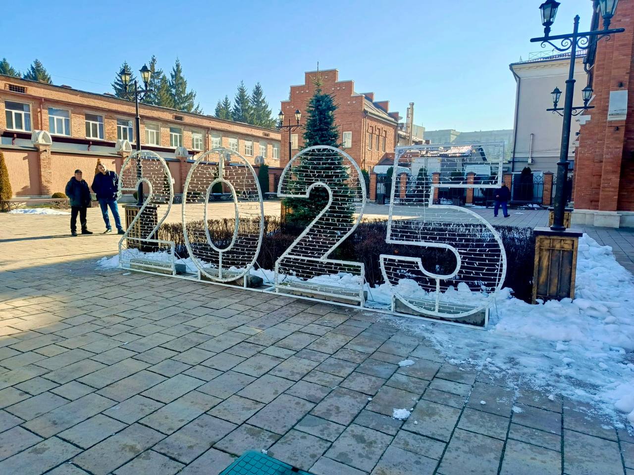 Во Владикавказе началась подготовка к встрече Нового года