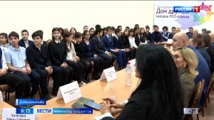 Республикæйы хæлардзинады Хæдзары арæзт æрцыд скъолаты æмæ студентты фембæлд, алы дæсныйæдты минæвæрттимæ