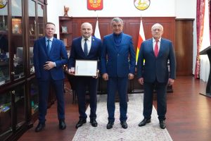 Астан Митциев награжден Почетной грамотой Совета Федерации