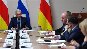 Дзæуджыхъæуы хидты æмæ доны былгæрæтты фидаргæнæн конструкциты техникон уавæрыл æрныхас кодтой, Дзанайты Барисы разамындæй æмбырды