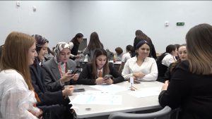 Дзæуджыхъæуы 44-æм скъолайы уыд проектон сесси