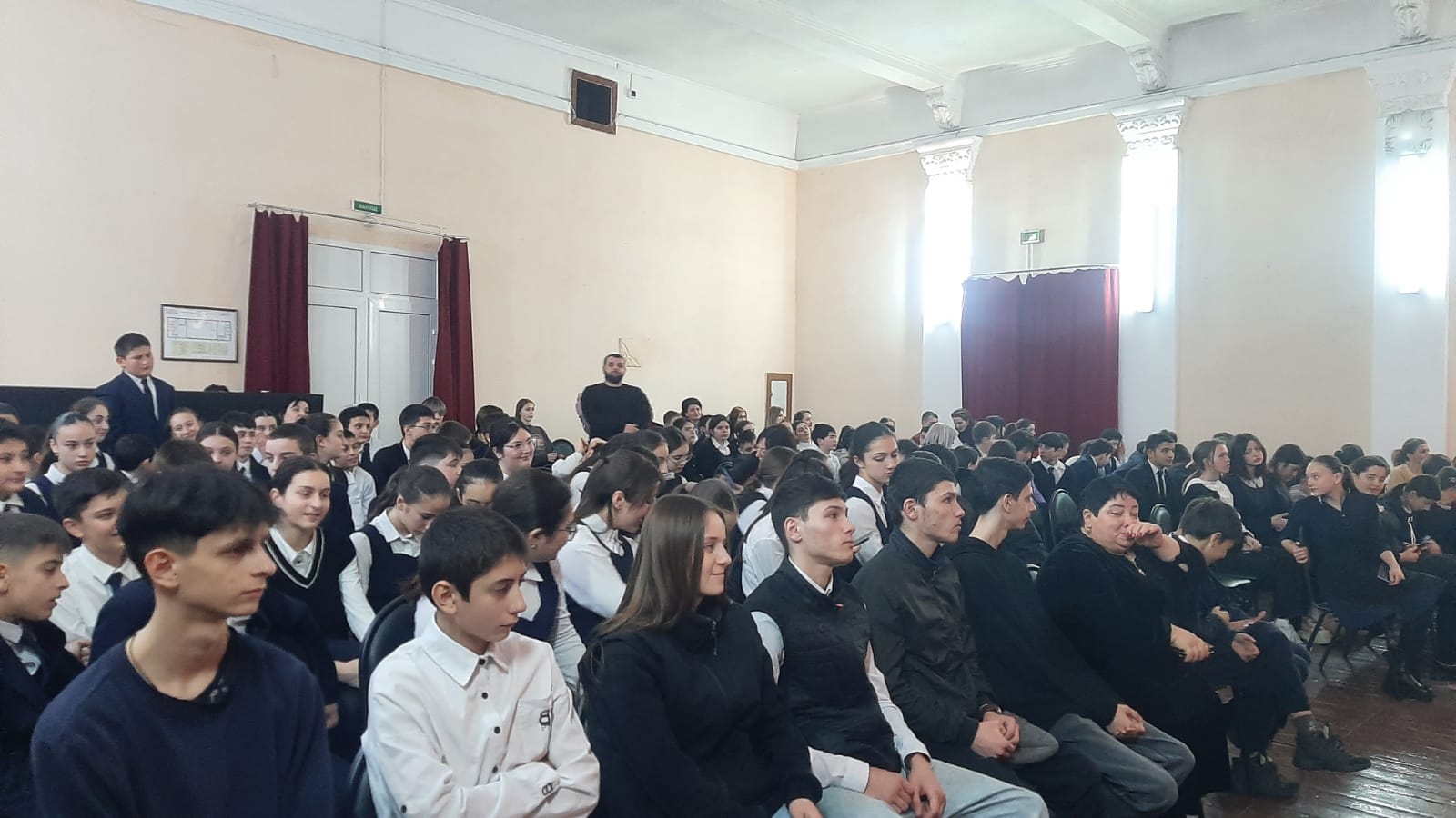 Руслан Джусоев и Артур Хадонов встретились с детьми, находящимися в трудной жизненной ситуации Руслан Джусоев и Артур Хадонов встретились с детьми, находящимися в трудной жизненной ситуации