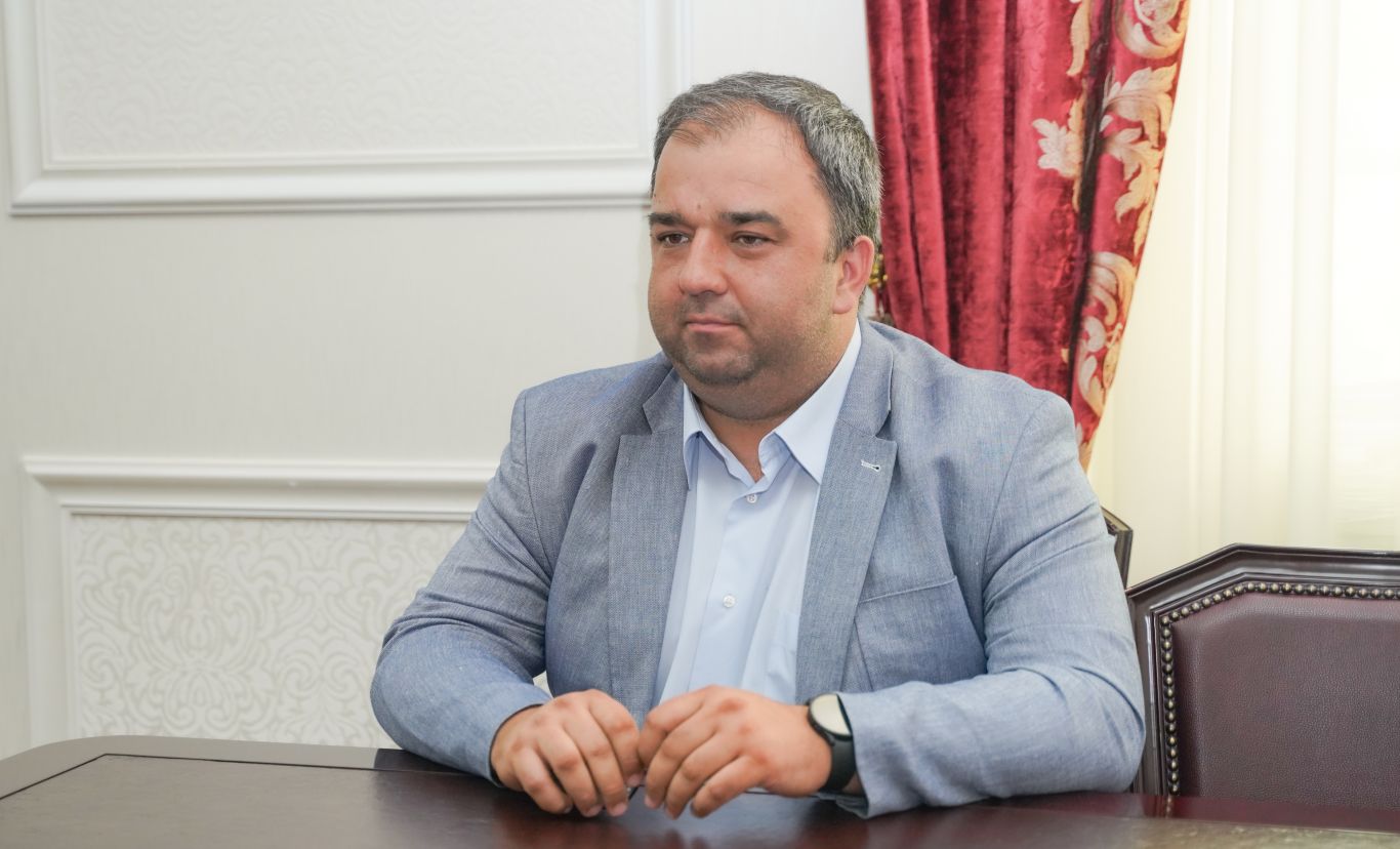 Директор ГТРК «Алания», председатель Союза журналистов Северной Осетии Тимур Кусов стал членом Академии Российского телевидения Директор ГТРК «Алания», председатель Союза журналистов Северной Осетии Тимур Кусов стал членом Академии Российского телевидения
